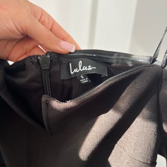 Lulu’s Off the Shoulder Dress - Picture 2 of 3